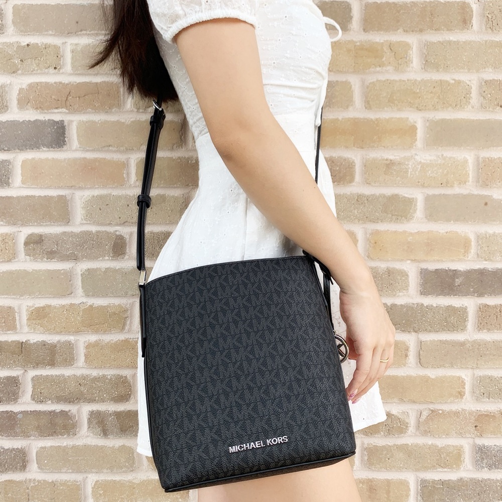 Michael Kors Small Bucket Crossbody
